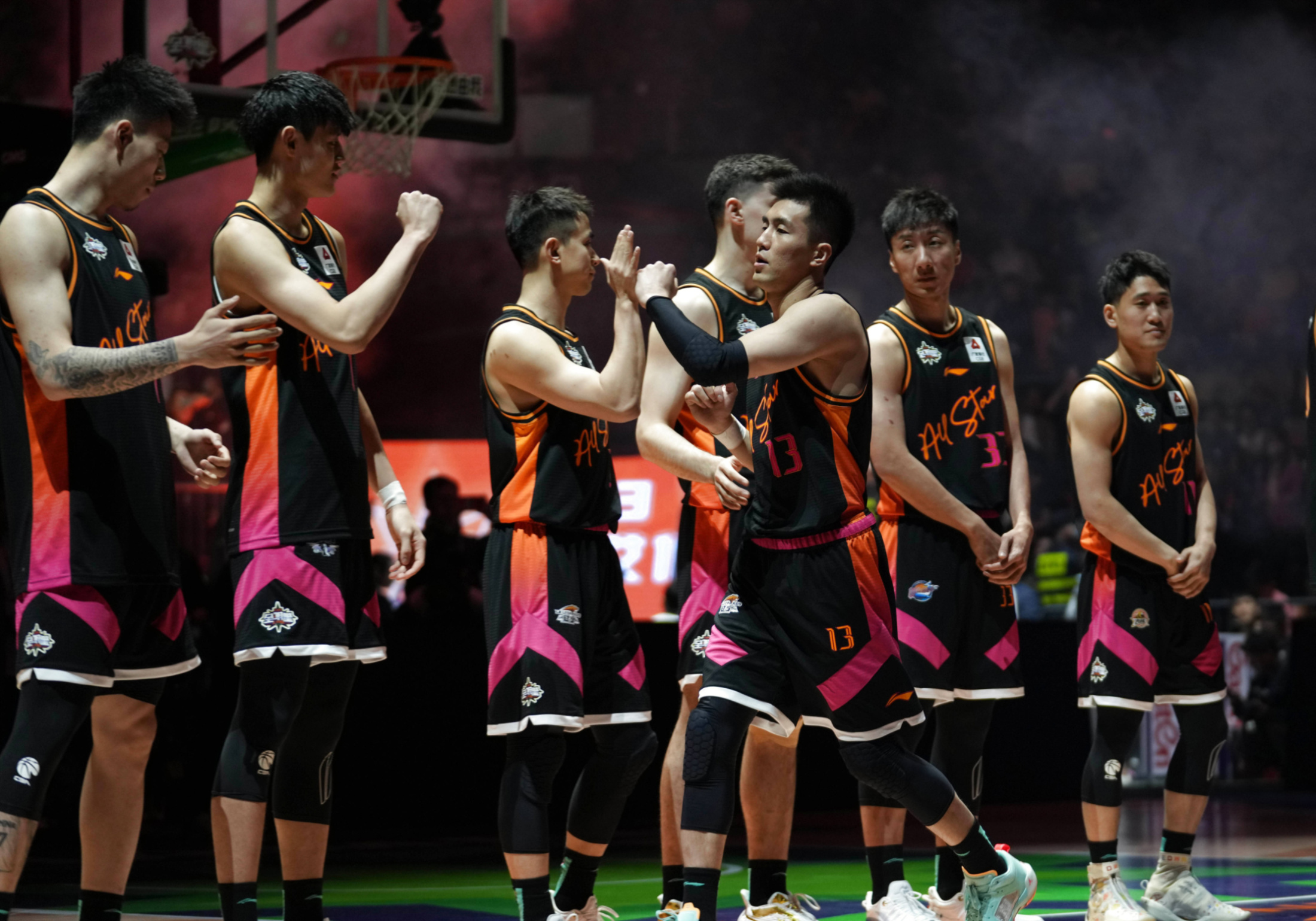 包含CBA常规赛转会期再迎强敌,新疆广汇防线松动,主帅态度:压力陡增,团队化学反应显著的词条-爱游戏综合平台