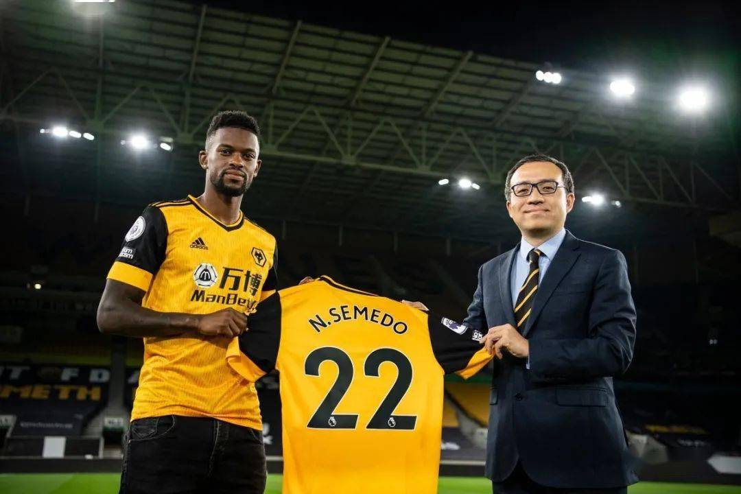 包含转会期托特纳姆备战国王杯，官宣签约细节曝光，目标明确，球探报告显示潜力的词条