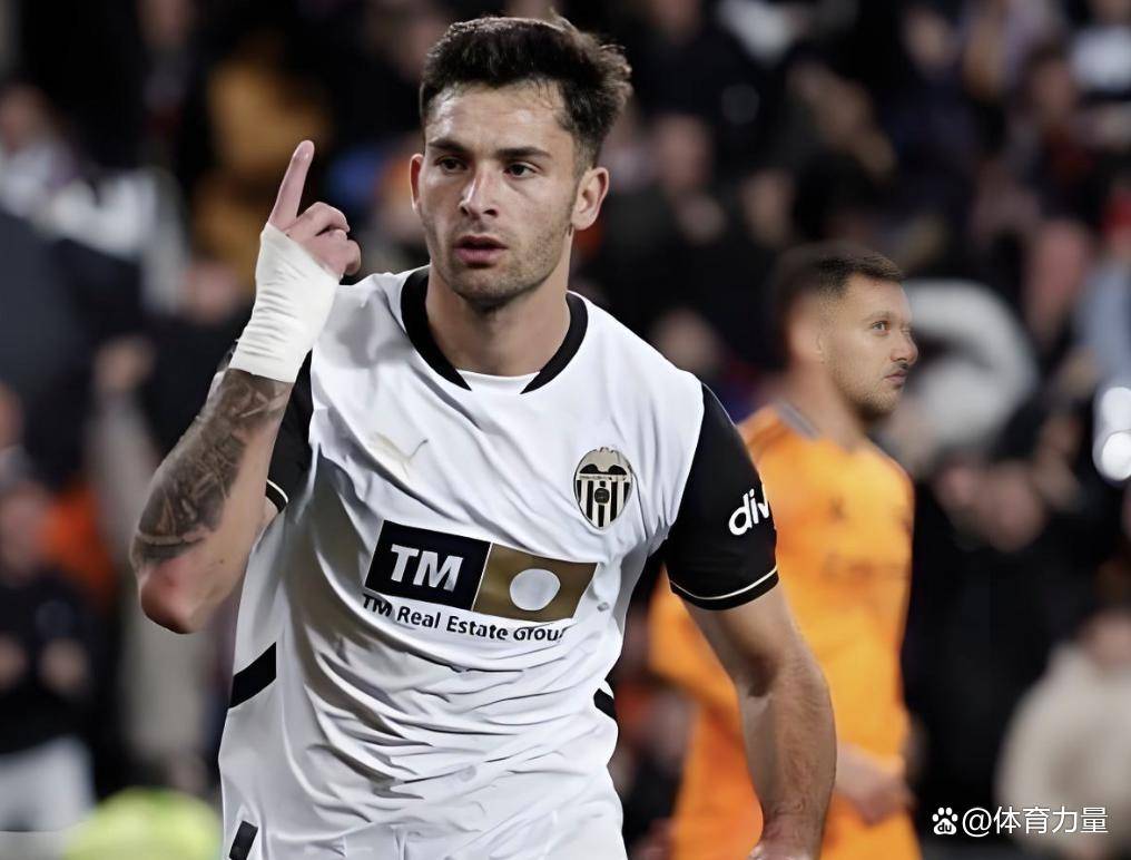 关于瓦伦西亚迎欧篮联关键赛，集结日战术微调，更衣室稳定，更衣室氛围转暖的信息