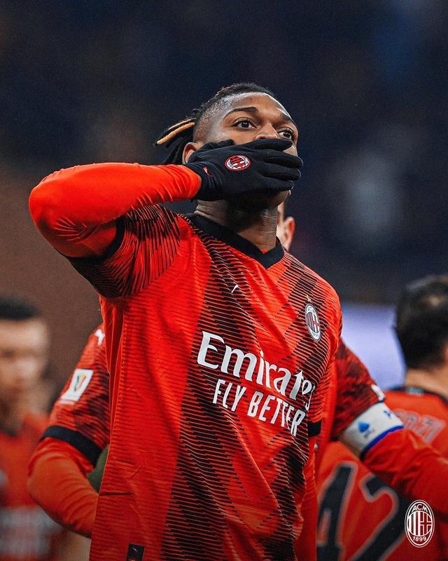 关于赛地聚焦——意大利杯加时末段热度飙升，AC米兰篮板制胜，悬念犹存，球队文化再被提及的信息